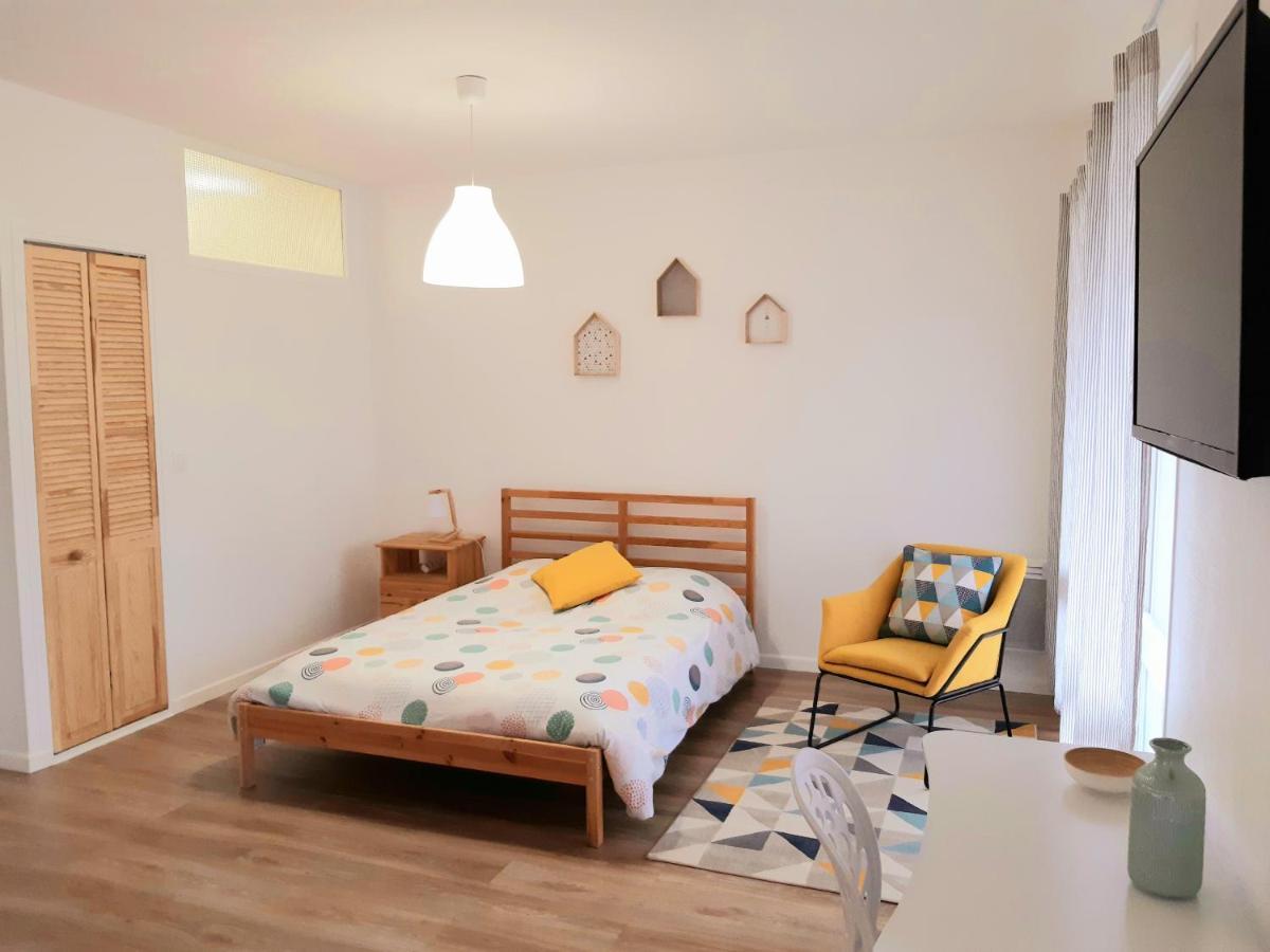Ferienwohnung Studio Hyper Centre Avec Balcon Châteauroux Exterior foto