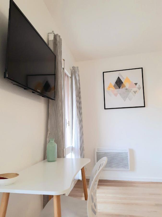 Ferienwohnung Studio Hyper Centre Avec Balcon Châteauroux Exterior foto