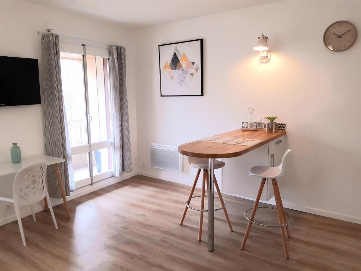 Ferienwohnung Studio Hyper Centre Avec Balcon Châteauroux Exterior foto